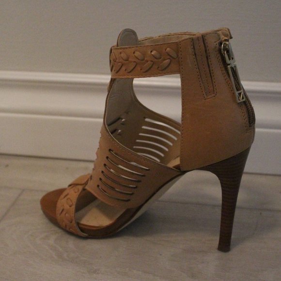 GUESS Caged Stilettos - Picture 2 of 4